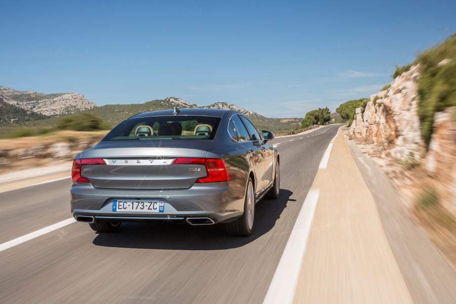  Volvo S90 D4 Inscription 2016 года  (WW) (фото 3 из 24)